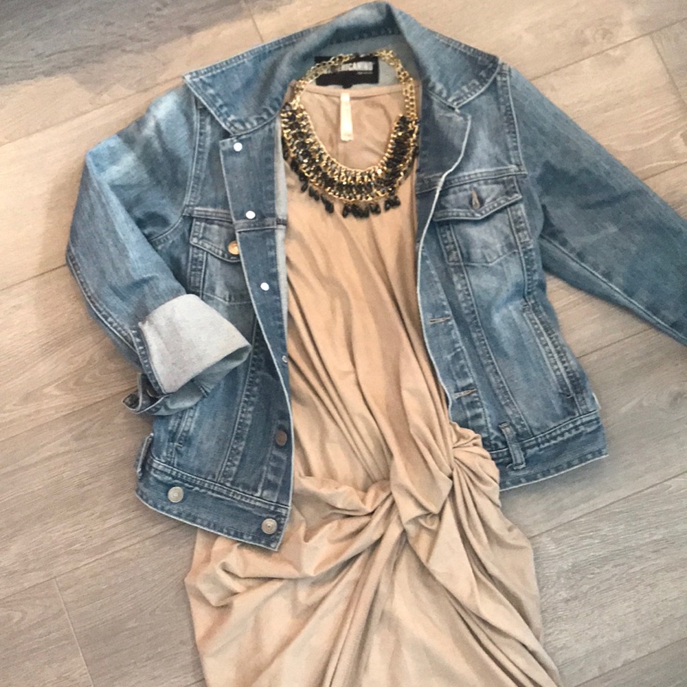 Nude/Tan suede fitted